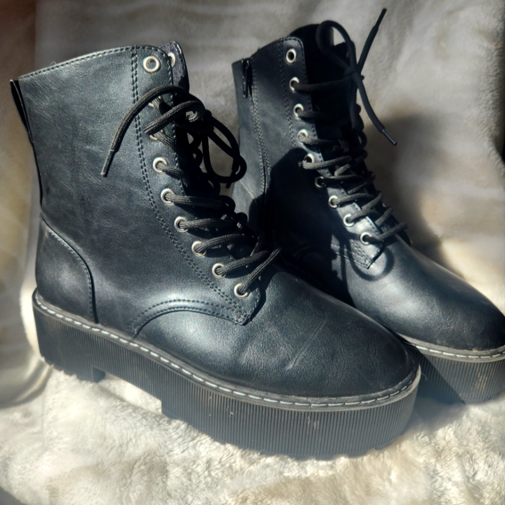 Women's Chunky Combat Boots